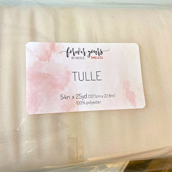 Tulle - Picture 3 of 4